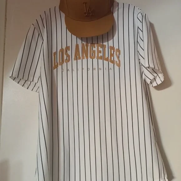 LA snapback and shirt! Great Condition! - Picture 6 of 6